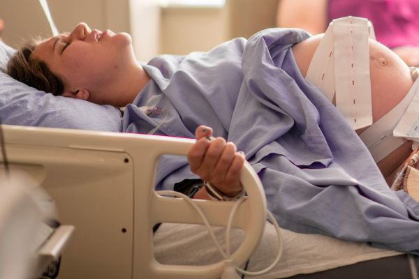 Atemtechniken bei der Geburt: Entspannung und Schmerzlinderung durch gezielte Atmung - Atemtechniken bei der Geburt: Entspannung und Schmerzlinderung durch gezielte Atmung