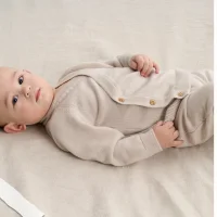 Livella Wickeljacke mit Bundhose aus Merinowolle Creme 50 bis 62